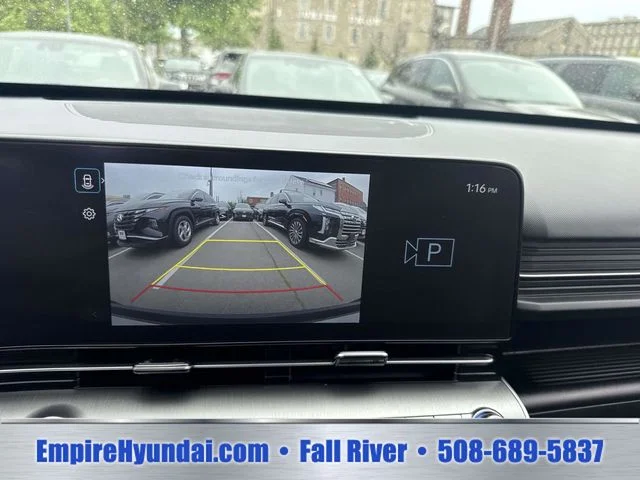 Used 2024 White Hyundai SEL image 21
