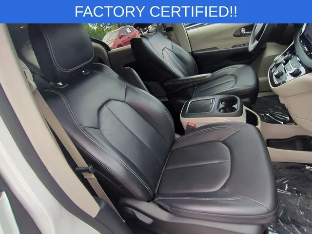 Used 2023 White Chrysler Touring L image 34