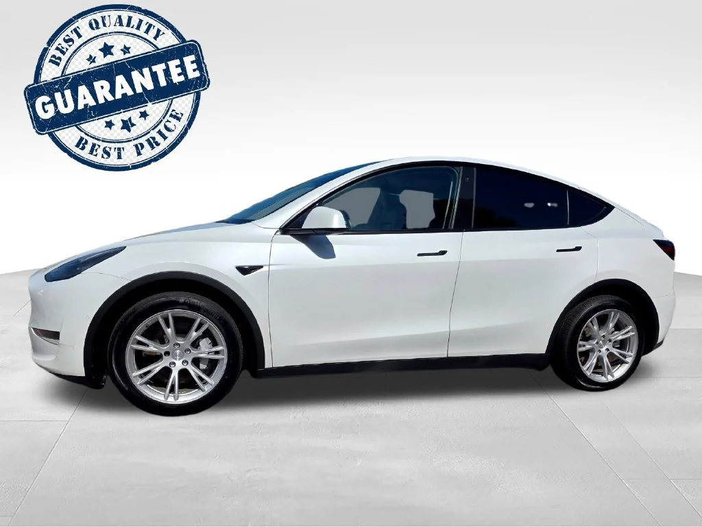 Used 2021  Tesla Long Range image 3