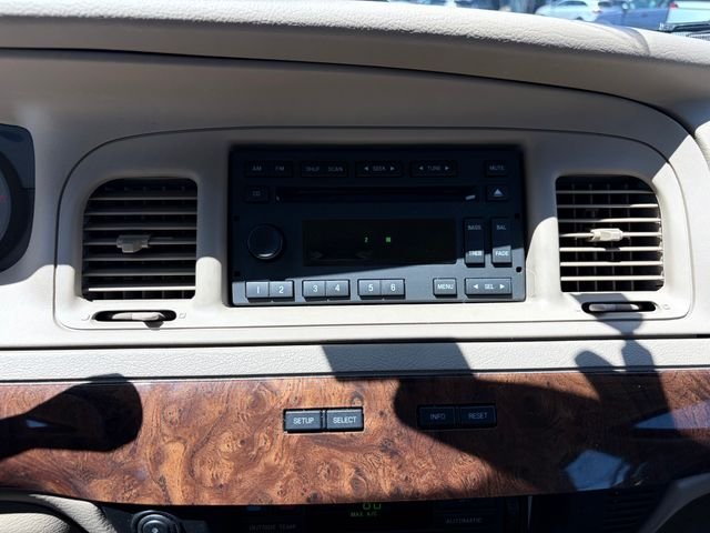 Used 2009 Smokestone Clearcoat Metallic Mercury LS image 12