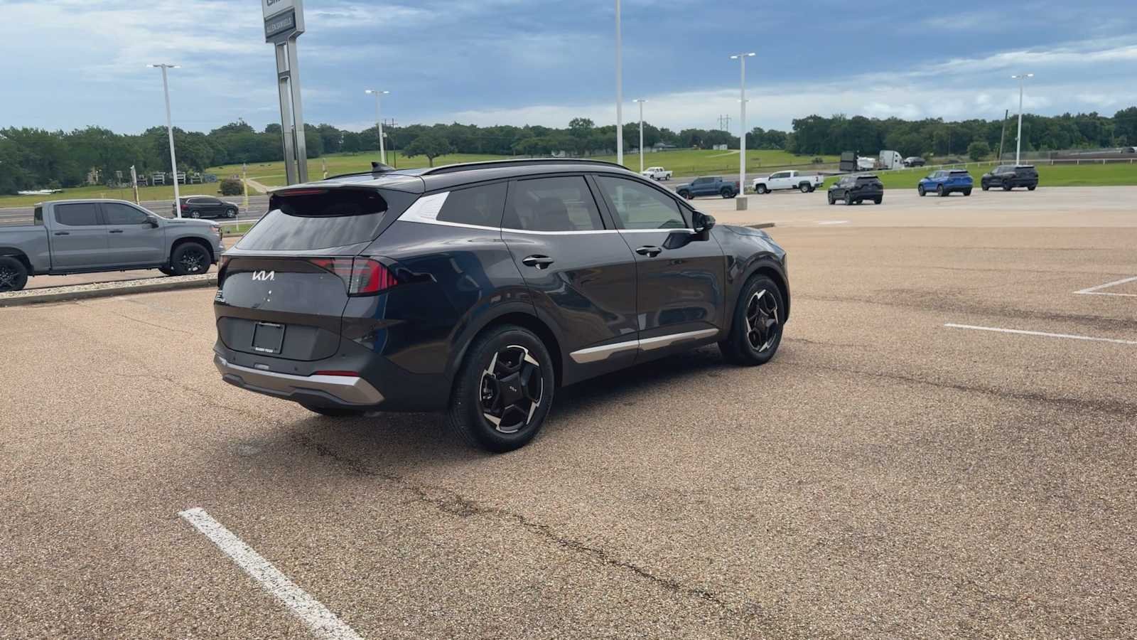 Used 2026 Panthera Metal Gray Kia EX image 8