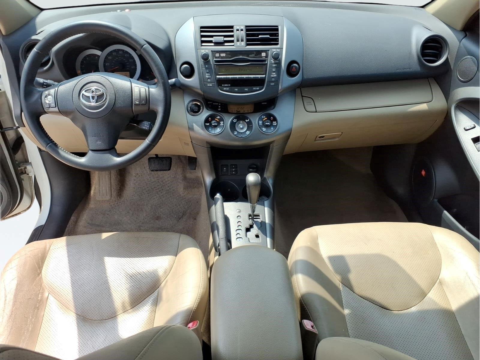 Used 2010 Blizzard Pearl Toyota Limited image 12
