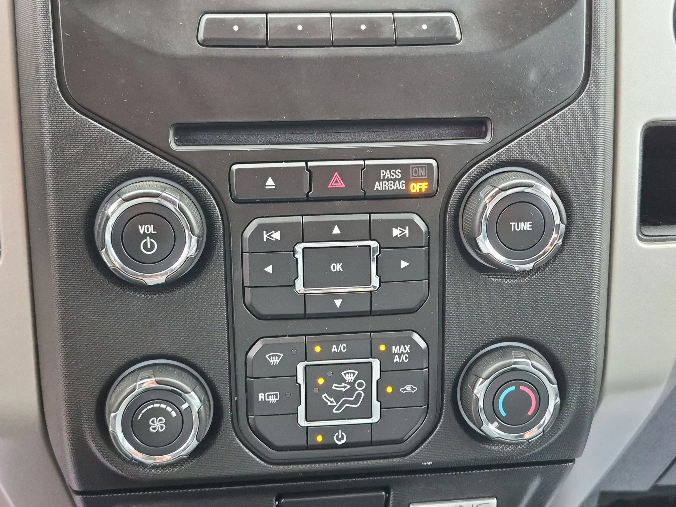 Used 2014 Sterling Gray Metallic Ford XLT image 20