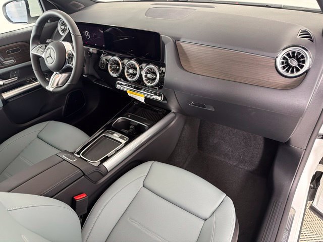 New 2026 Polar White Mercedes-Benz GLA 250 image 30