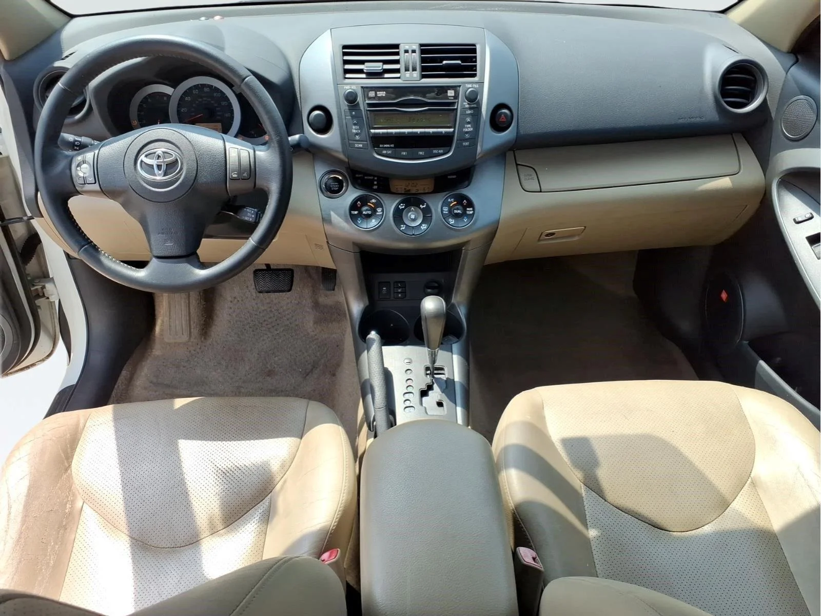 Used 2010 Blizzard Pearl Toyota Limited image 12