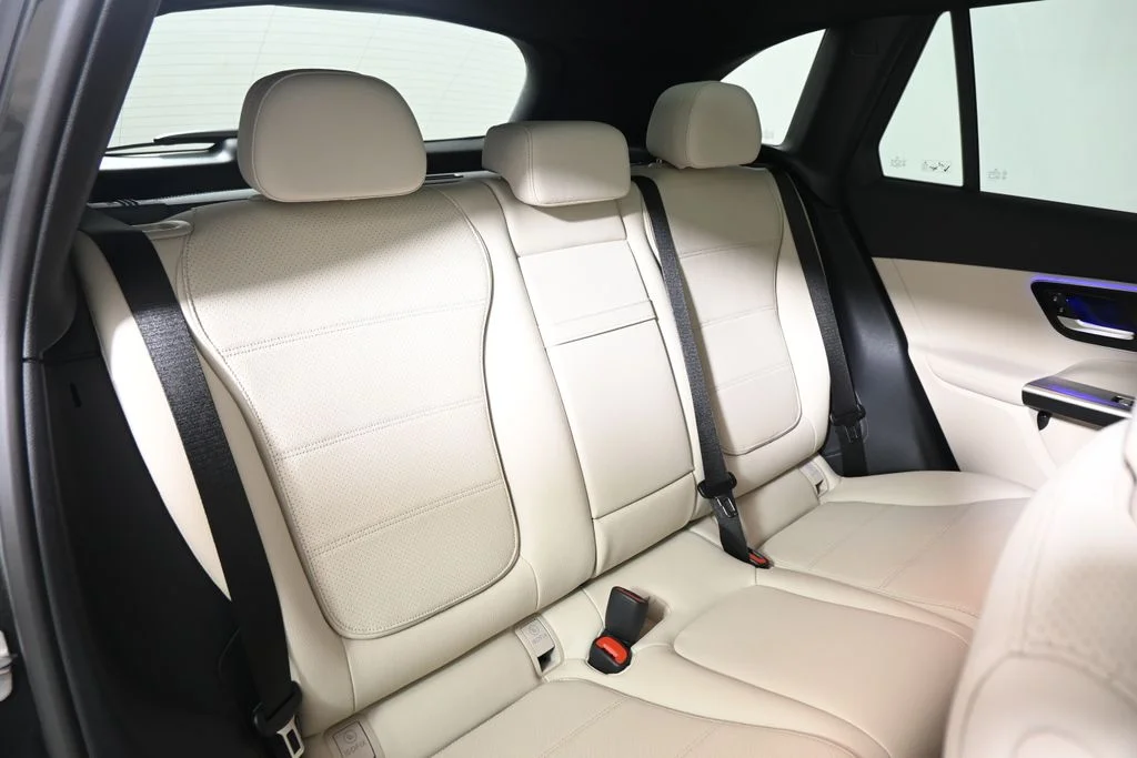 Used 2027 Gray Mercedes-Benz GLC 300 image 31