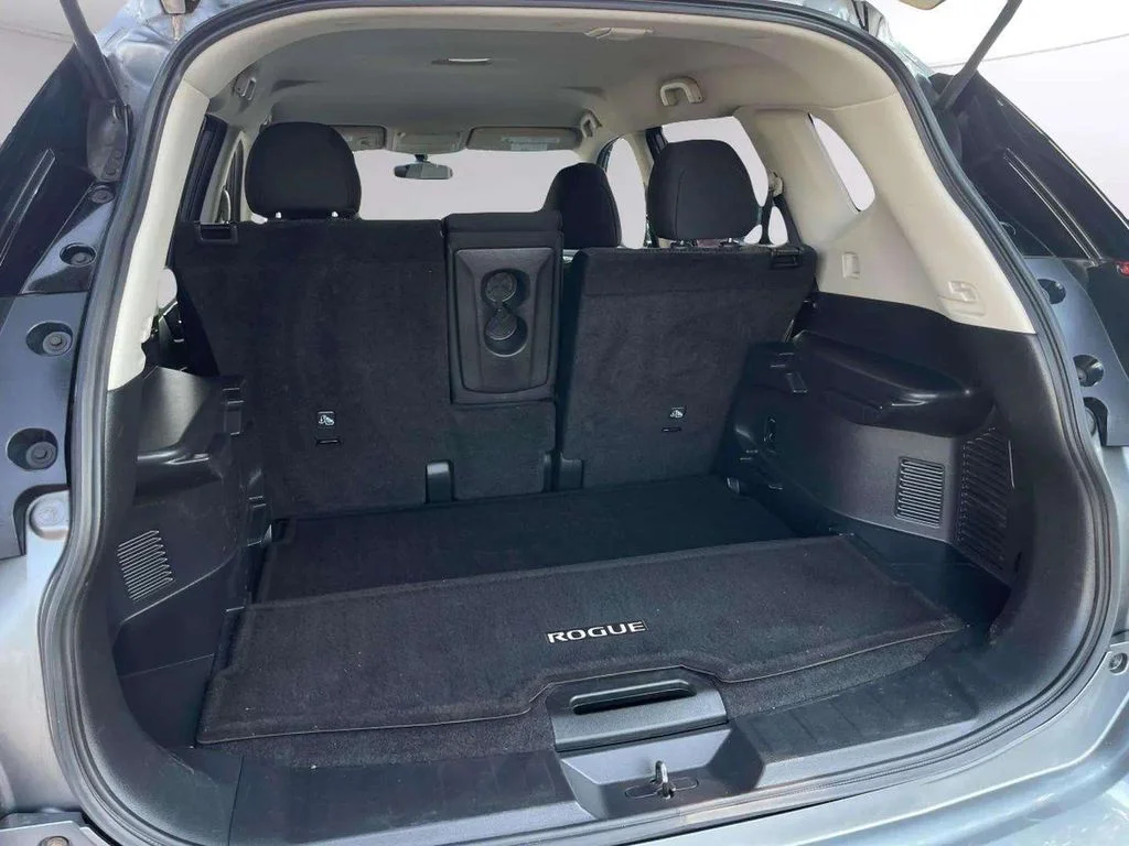 Used 2017 Gun Metallic Nissan S image 17