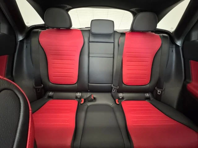 New 2027 White Mercedes-Benz GLC 300 image 7