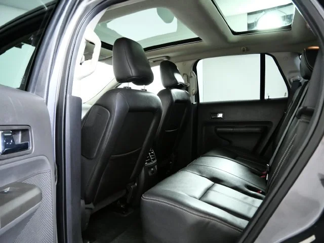 Used 2009 Gray Ford Limited image 14