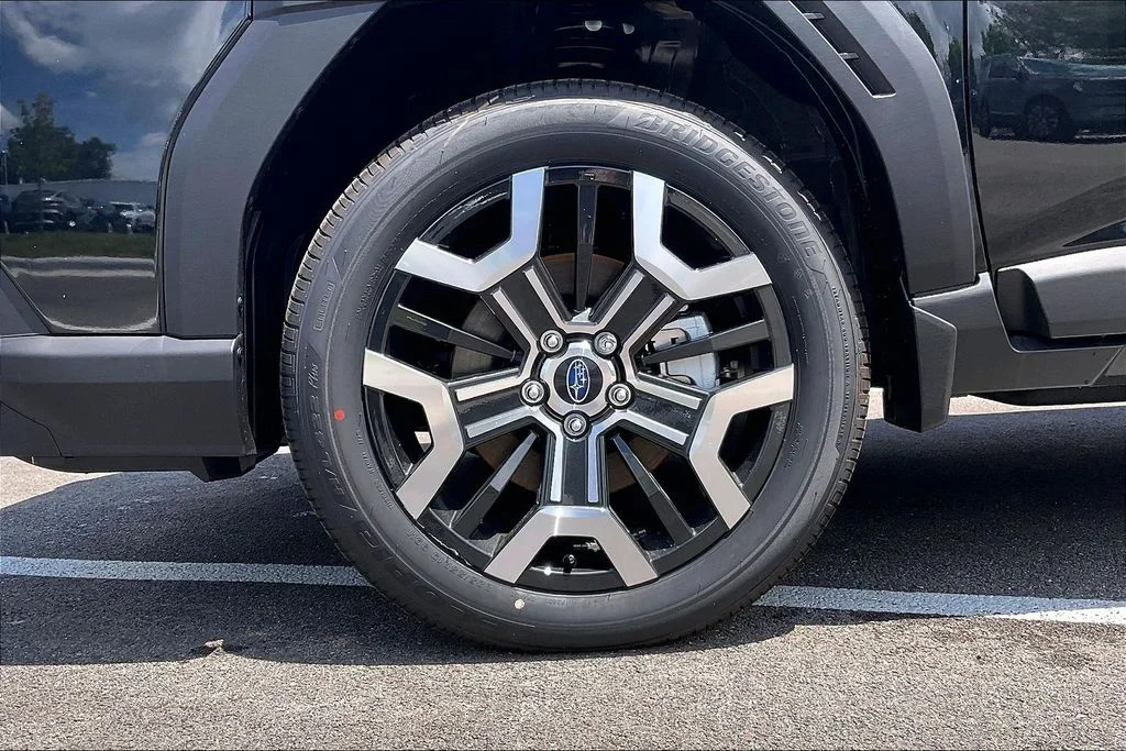 New 2026 CRYSTAL BLACK SILICA Subaru Touring XT image 12
