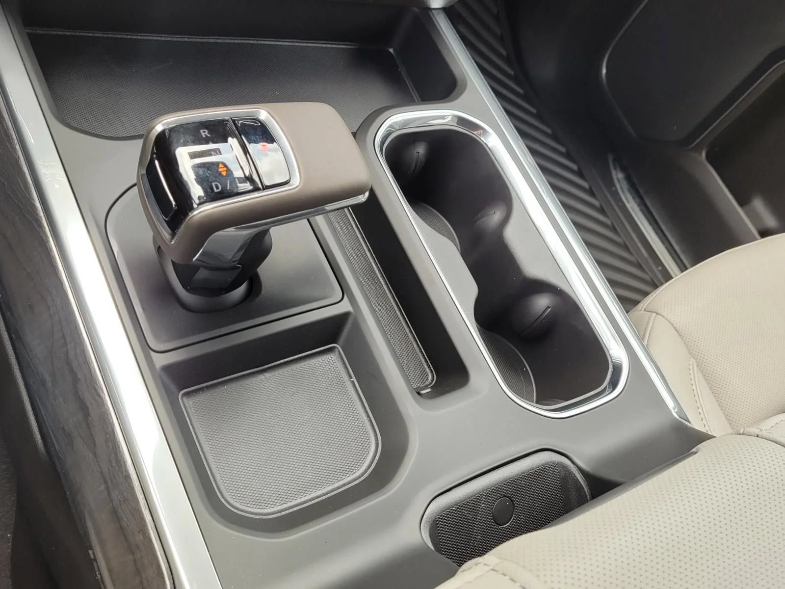 2026 Chevrolet Silverado 1500 LTZ - Photo 20