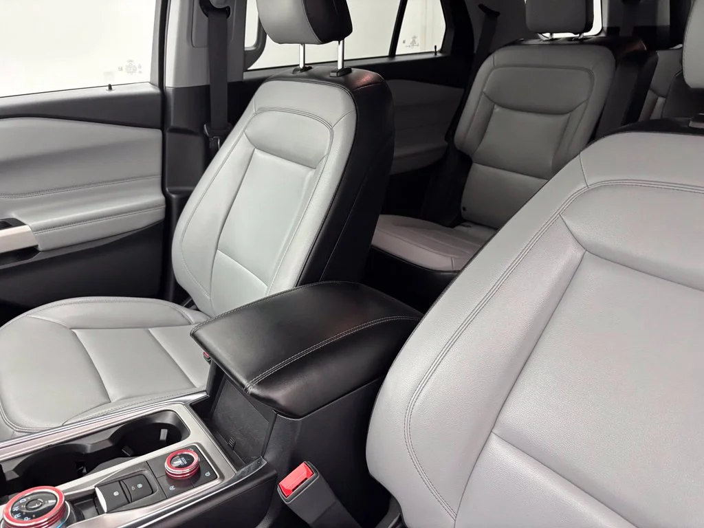 Used 2021 Silver Ford XLT image 25