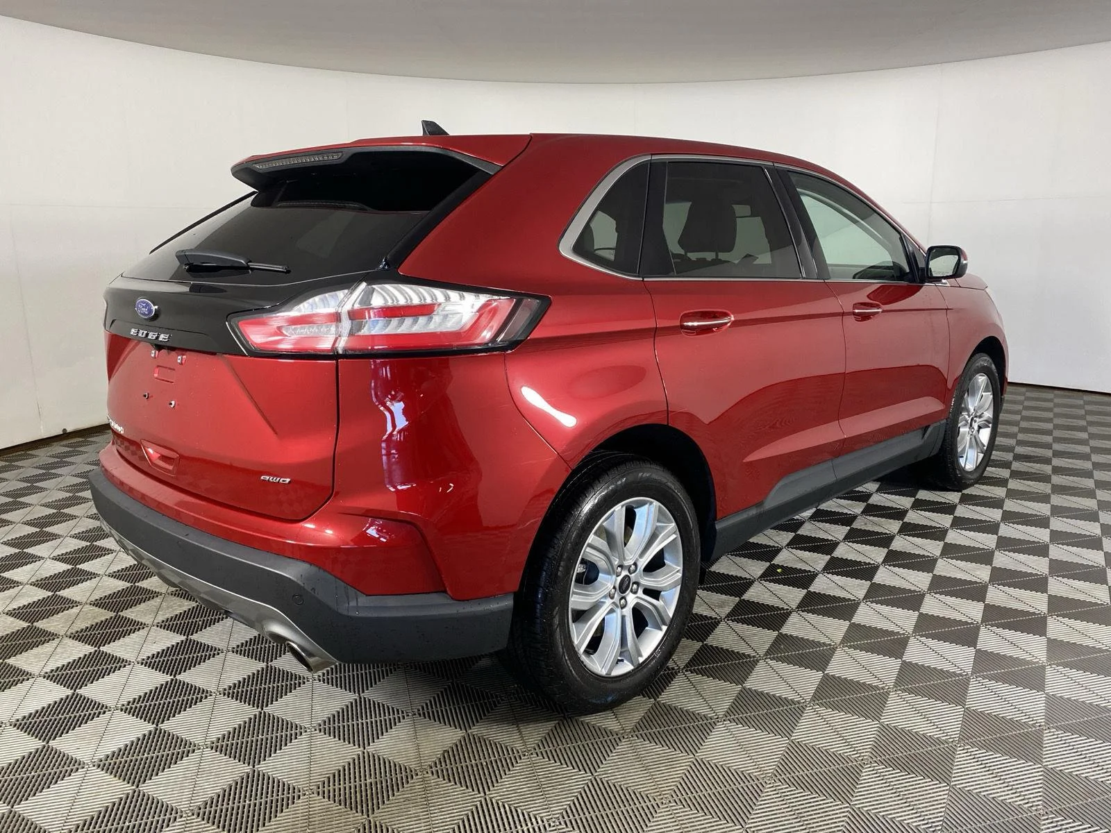 Used 2024 Rd Ford Titanium image 7
