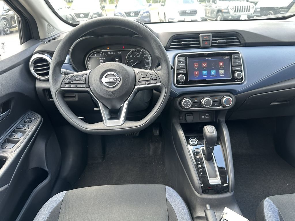 2025 Nissan Versa Sedan SV - Photo 17