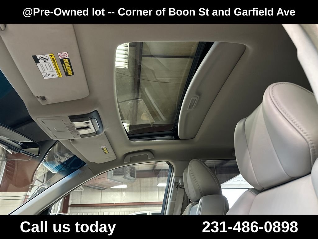 Used 2012  Acura Technology image 12