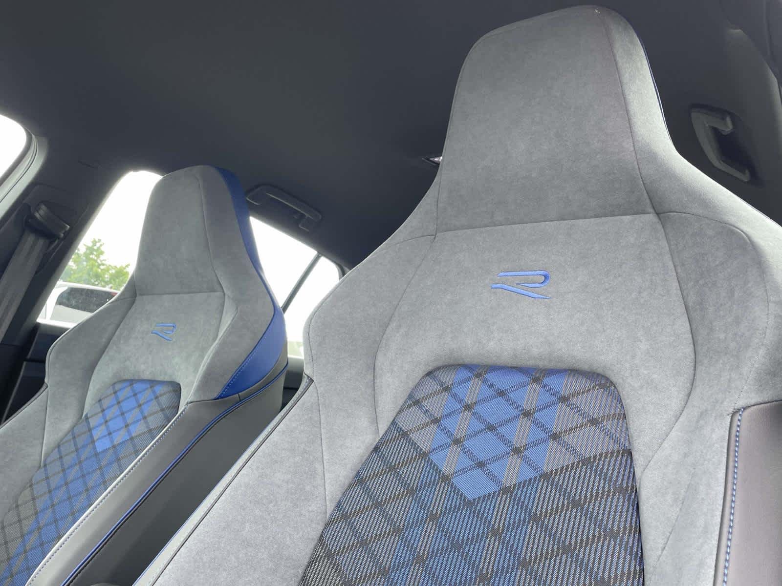 New 2026 Pure White Volkswagen  image 6