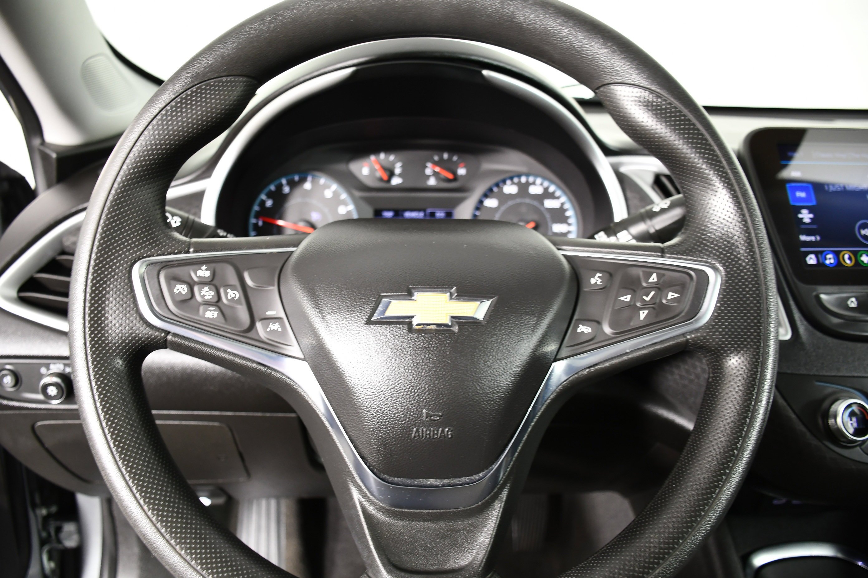 Used 2024 Sterling Gray Metallic Chevrolet LT image 19