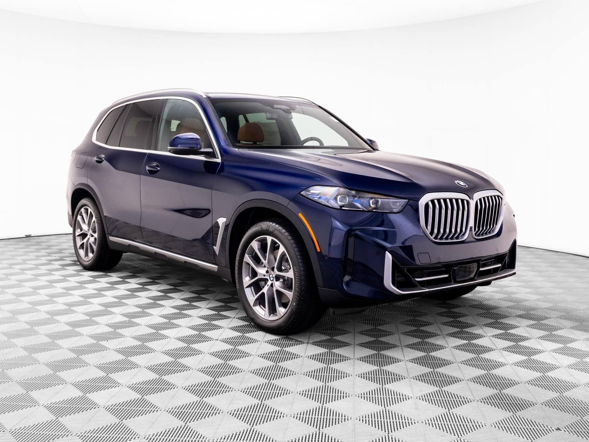 New 2026 Tanzanite Blue II Metallic BMW xDrive40i image 9