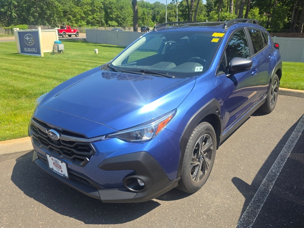 Used 2025 Daybreak Blue Pearl Subaru Premium image 1