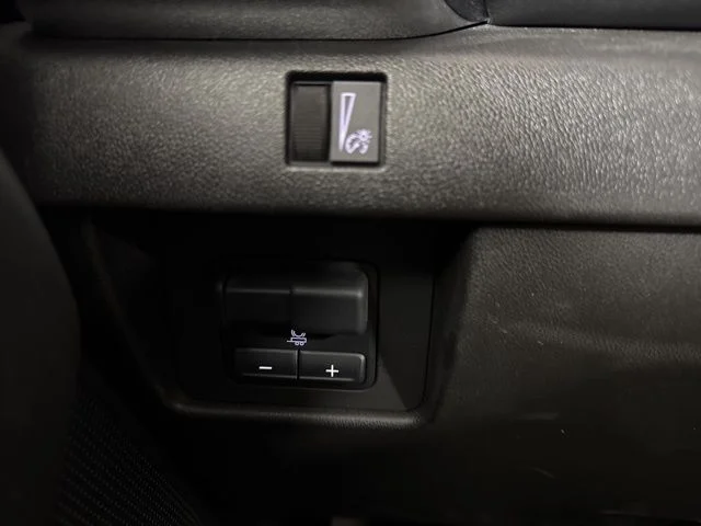 Used 2023 Sterling Metallic GMC Elevation image 20