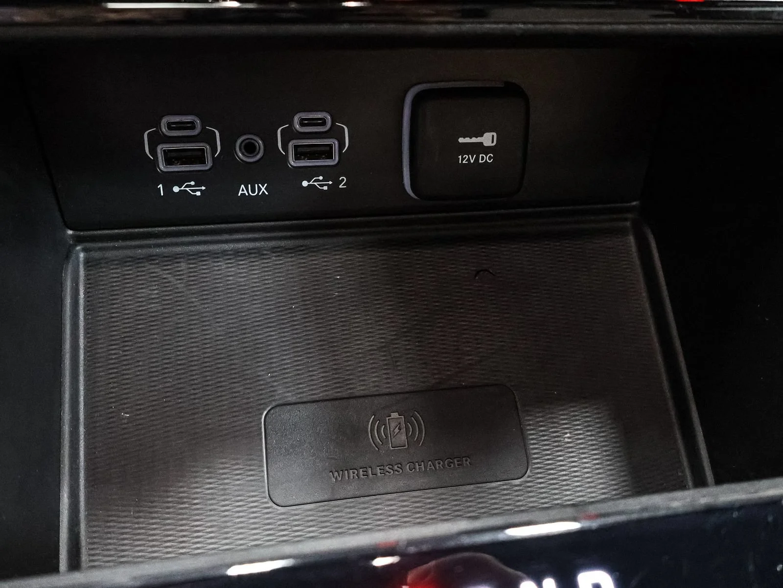Used 2023 Gray Jeep Limited 4x4 image 32