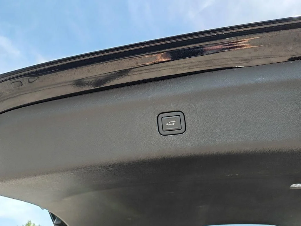Used 2024 Black Buick Essence image 35