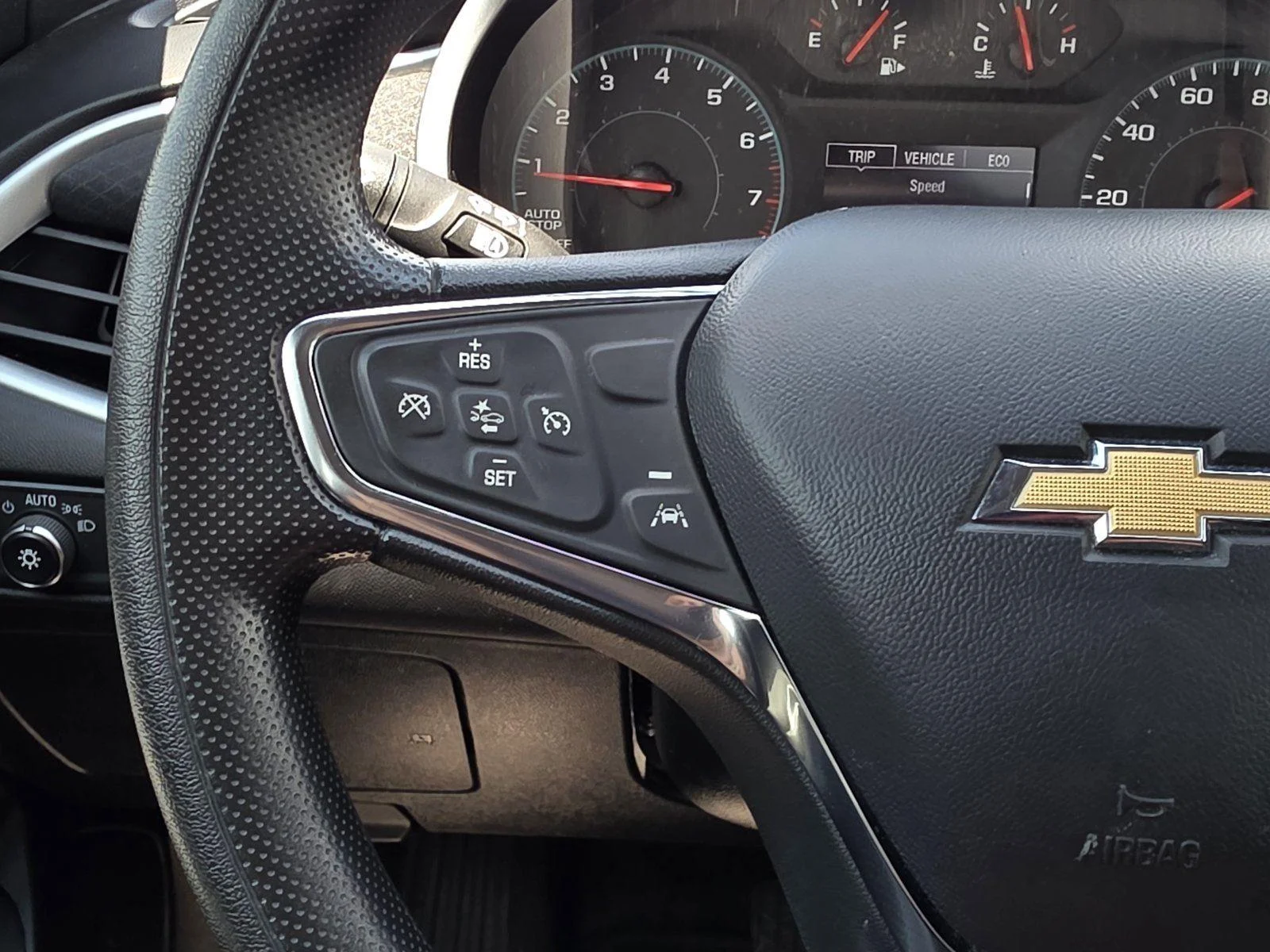 Used 2024 Summit White Chevrolet LT image 21