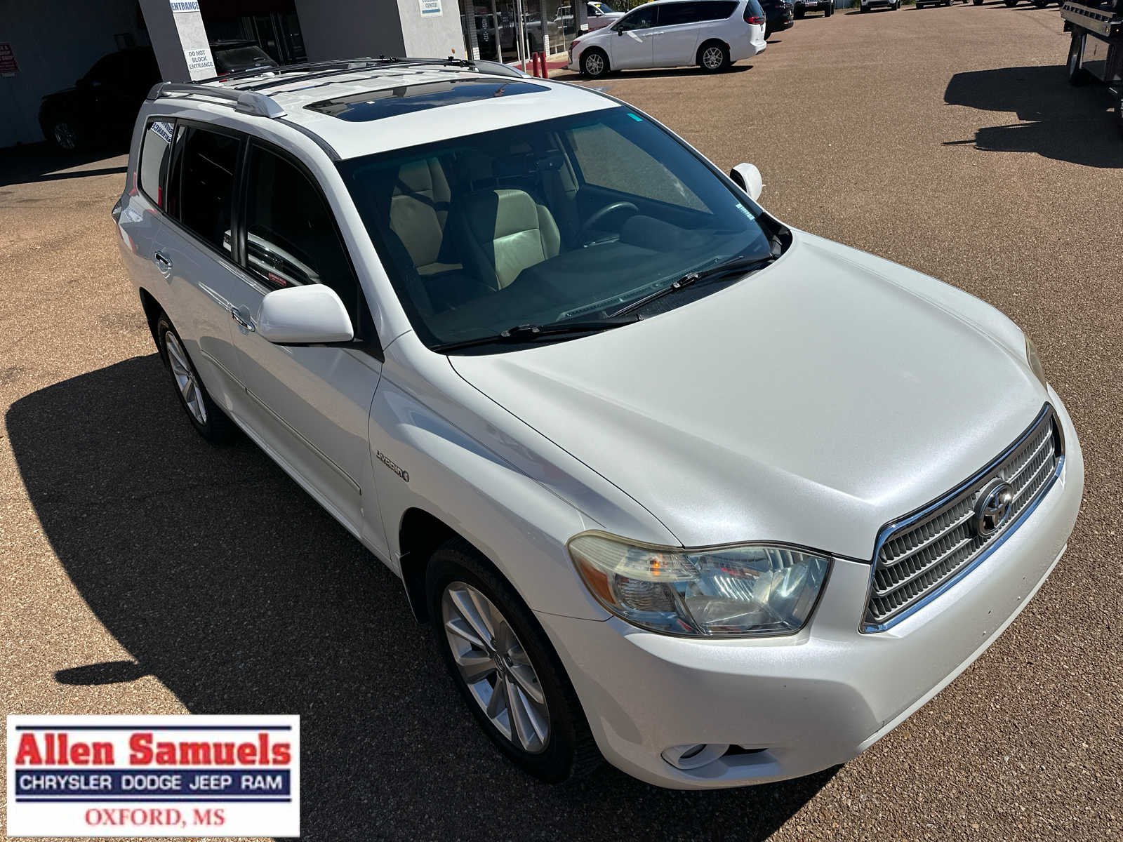 Used 2010 Blizzard Pearl Toyota Limited w/3rd Row image 2