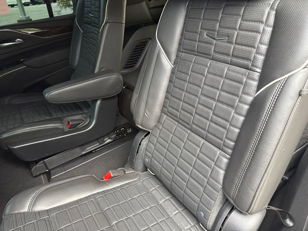 Used 2021 White Cadillac Sport Platinum image 15