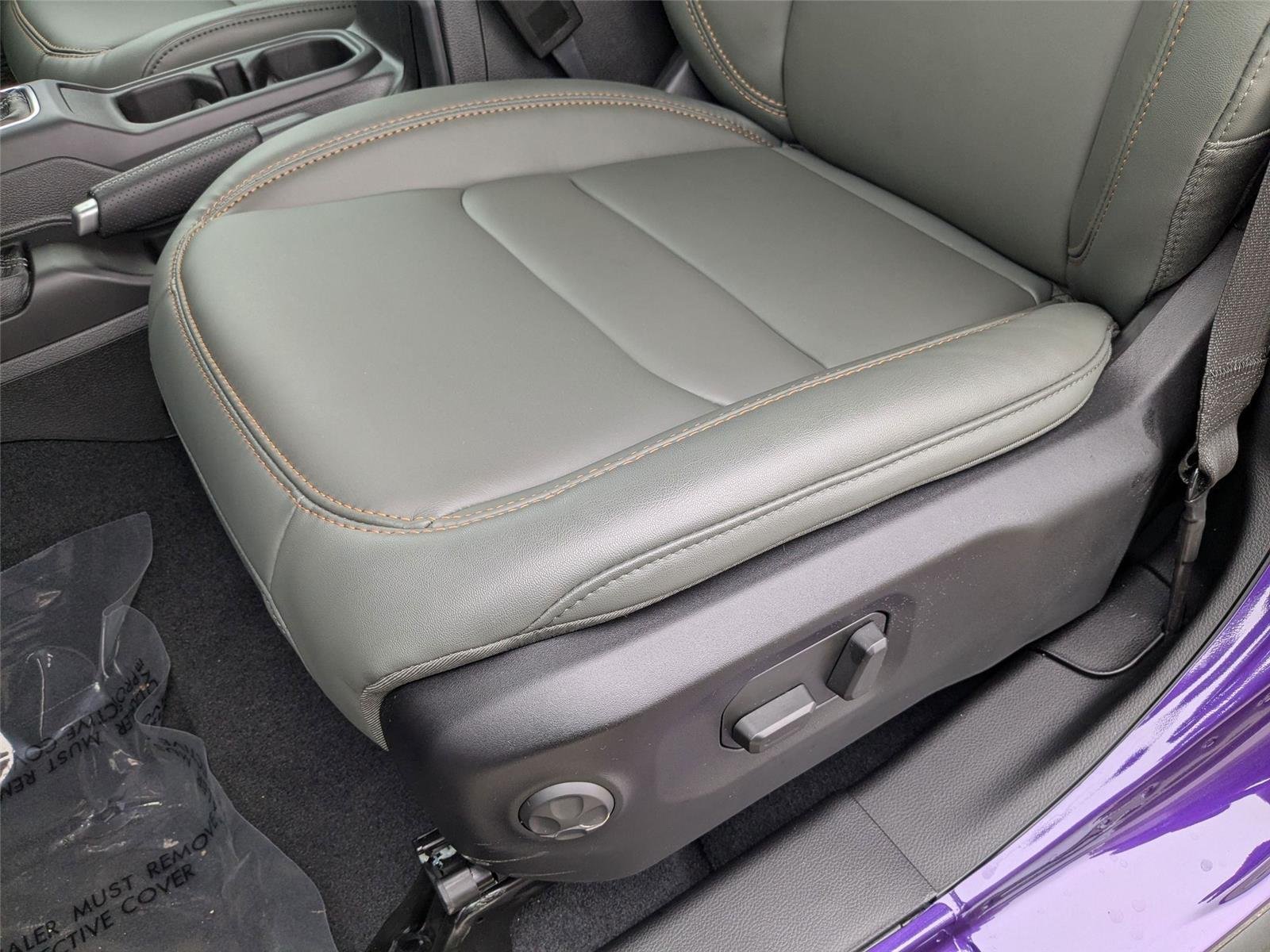 New 2026 Reign Exterior Paint Jeep Mojave X image 13