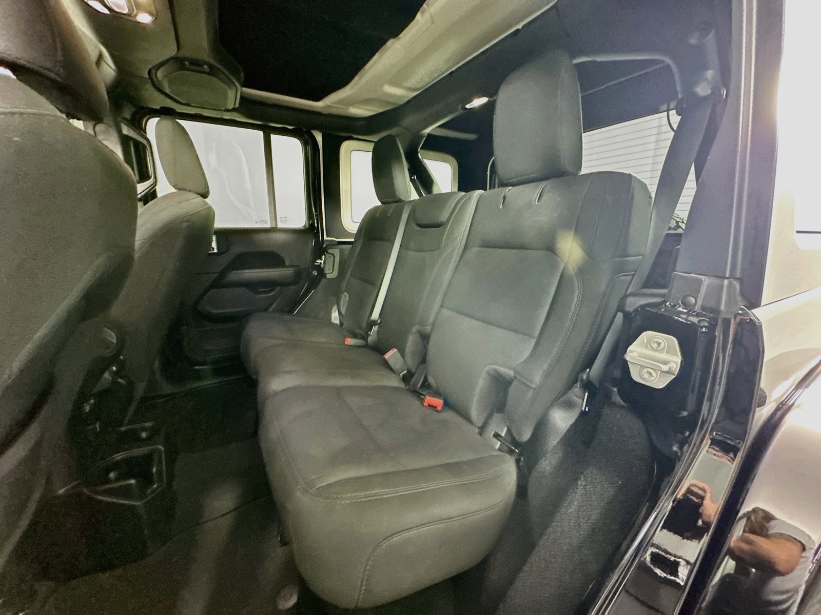 Used 2022 Black Clearcoat Jeep Unlimited Sahara image 25