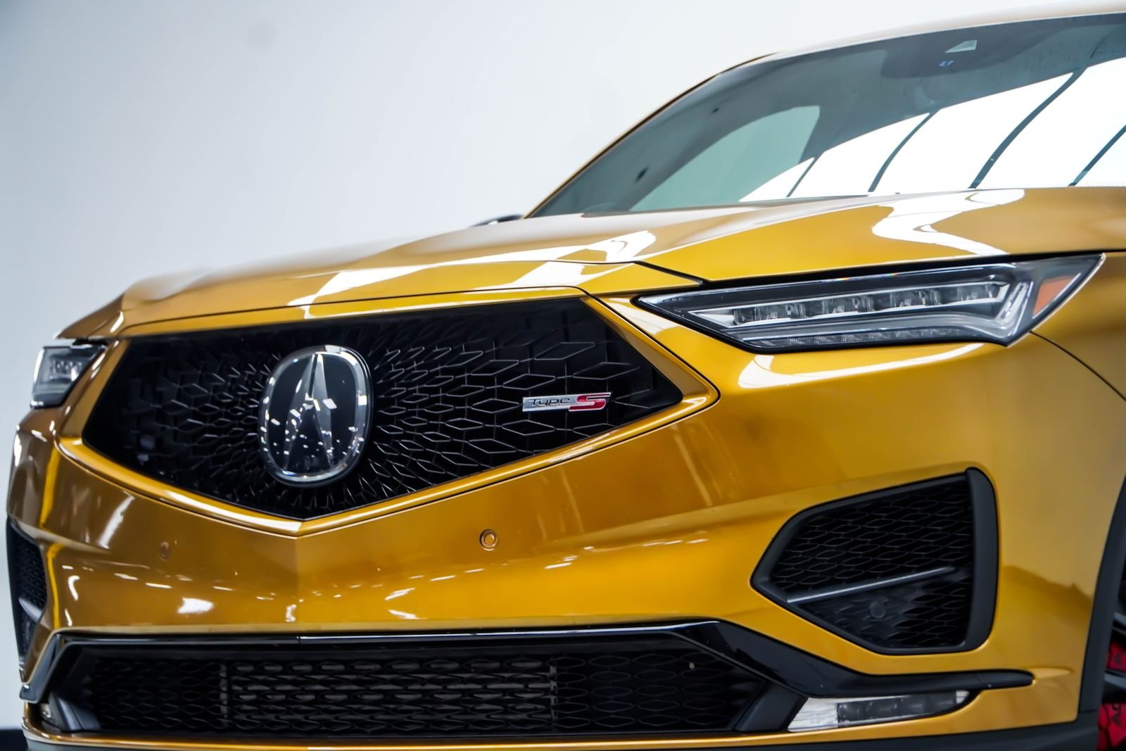 Used 2022 Gold Acura Type S image 2