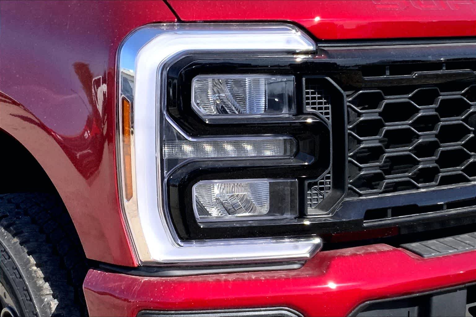 New 2026 Ruby Red Metallic Tinted Clearcoat Ford F-250® XLT image 10