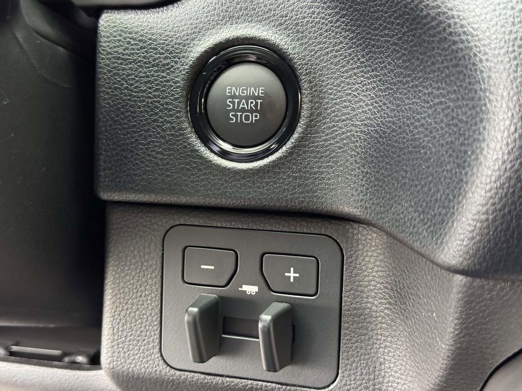 2026 Toyota Tundra SR5 - Photo 7