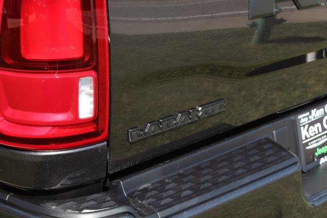 New 2026 Granite Crystal Metallic Clear-Coat Exterior Paint RAM LARAMIE image 50