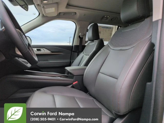 New 2026 Space White Metallic Ford Active image 24