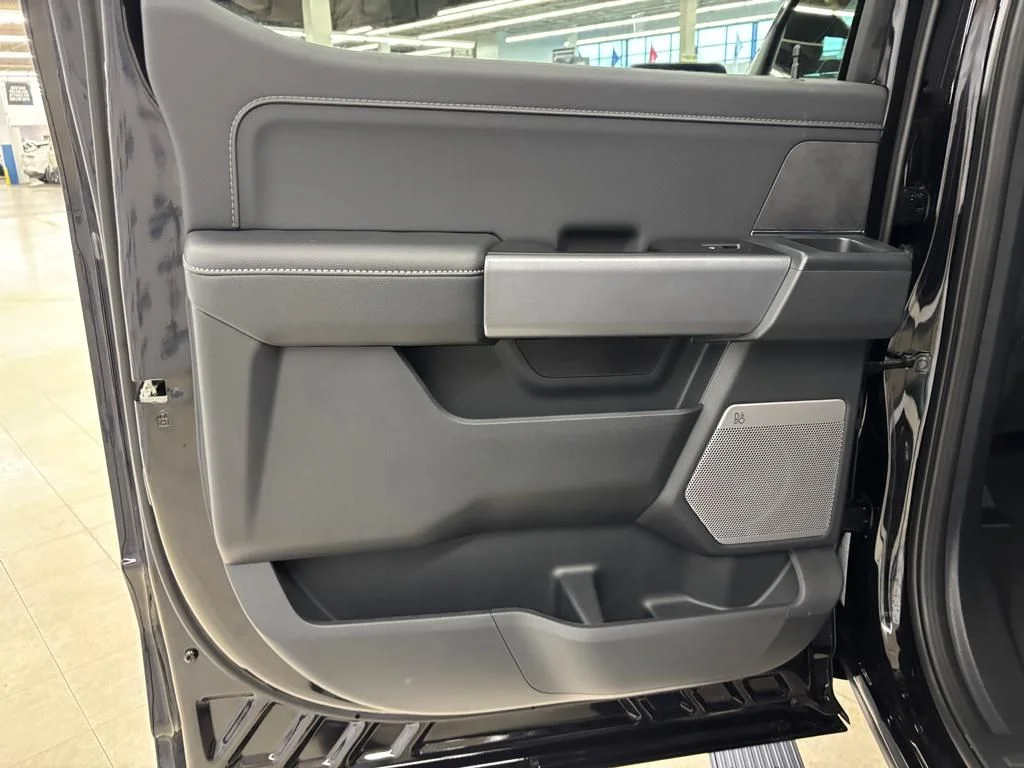 New 2026 Agate Black Metallic Ford XLT image 12