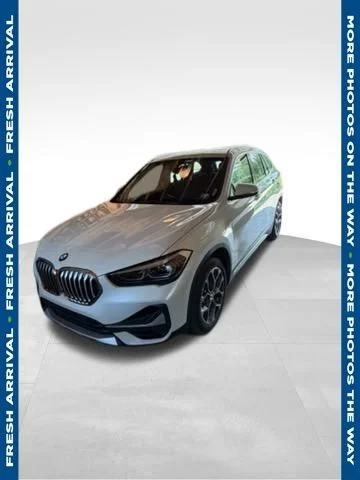 Used 2022 White BMW xDrive28i image 1