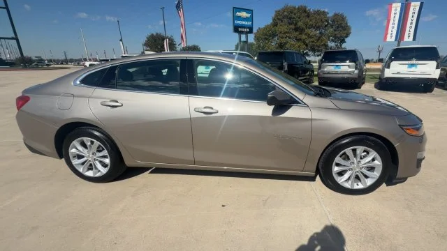 Certified Used 2025 Mineral Gray Metallic Chevrolet 1LT image 9