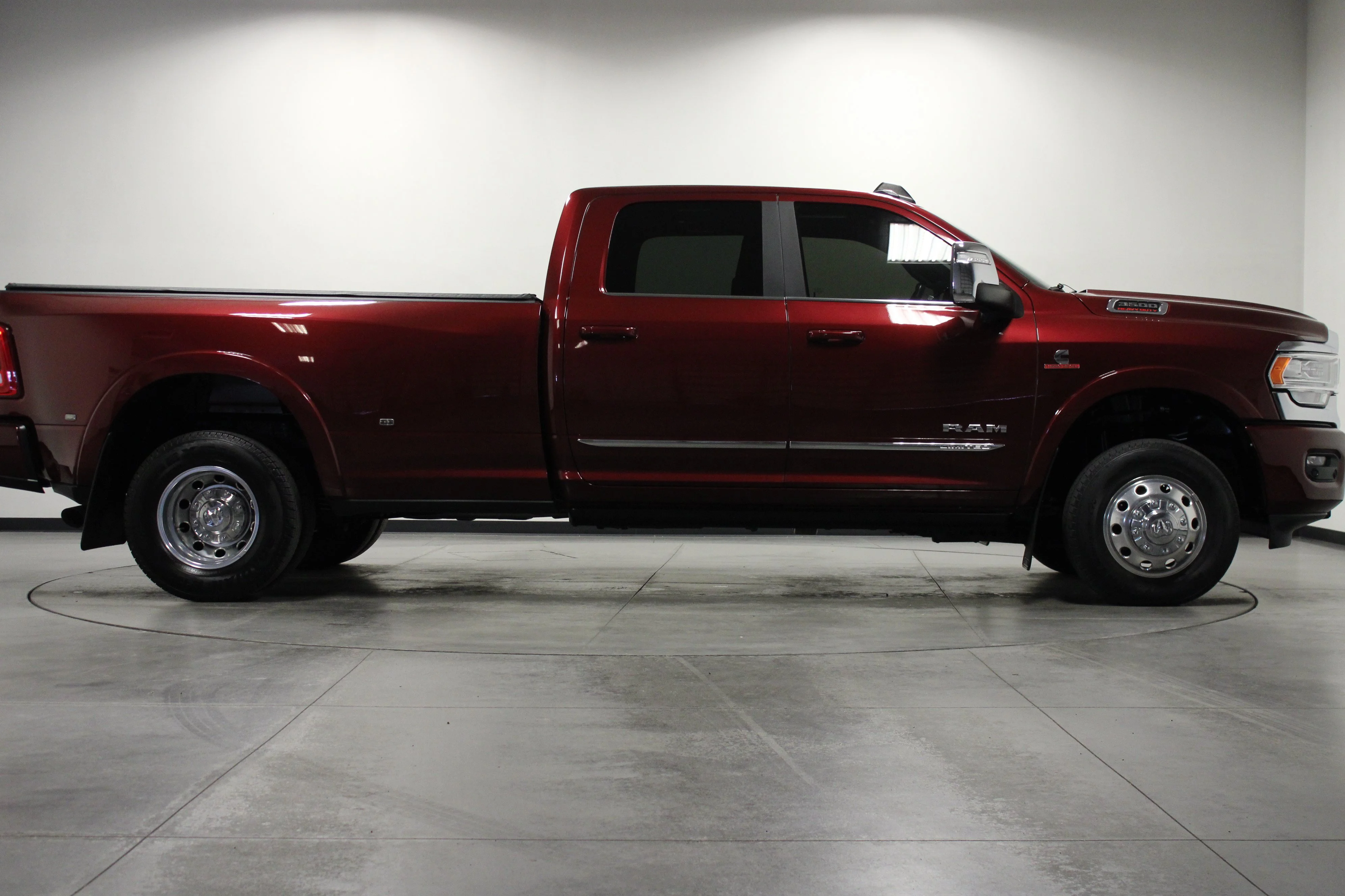 Used 2024 Delmonico Red Pearlcoat Ram Limited image 3