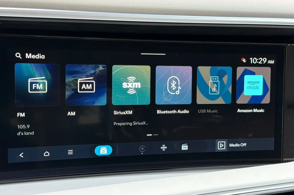 New 2026 Silver Hyundai SEL Premium image 16