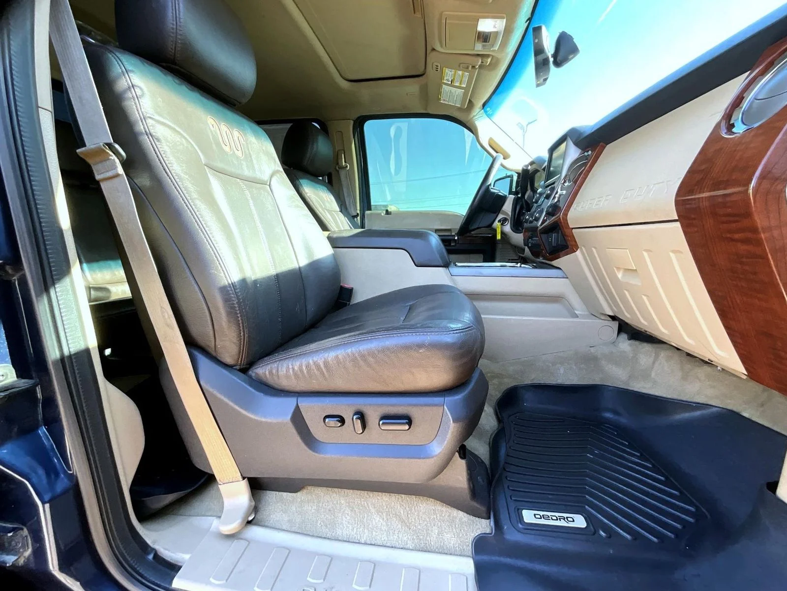 Used 2016 Blue Ford King Ranch image 16