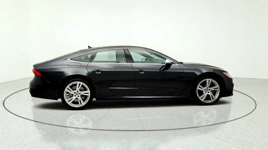 Used 2020 Vesuvius Gray Metallic Audi 2.9 TFSI Premium Plus w/ Executive & Driver Assist Pkgs image 4