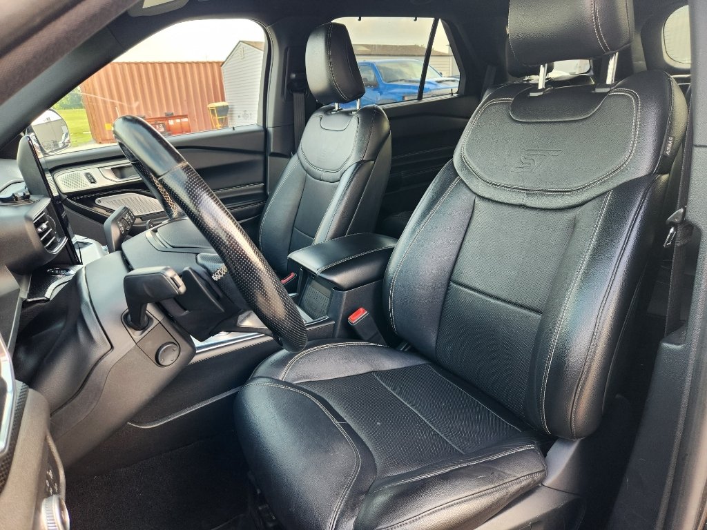Used 2020 Agate Black Metallic Ford ST image 11
