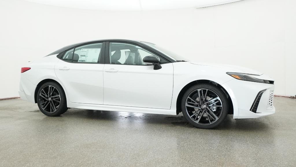 New 2026 Wind Chill Pearl with Midnight Black Metallic roof Toyota XSE image 16