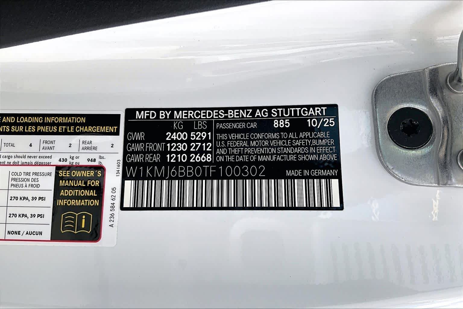 Used 2026 MANUFAKTUR Moonlight White Metallic Mercedes-Benz CLE 450 image 29