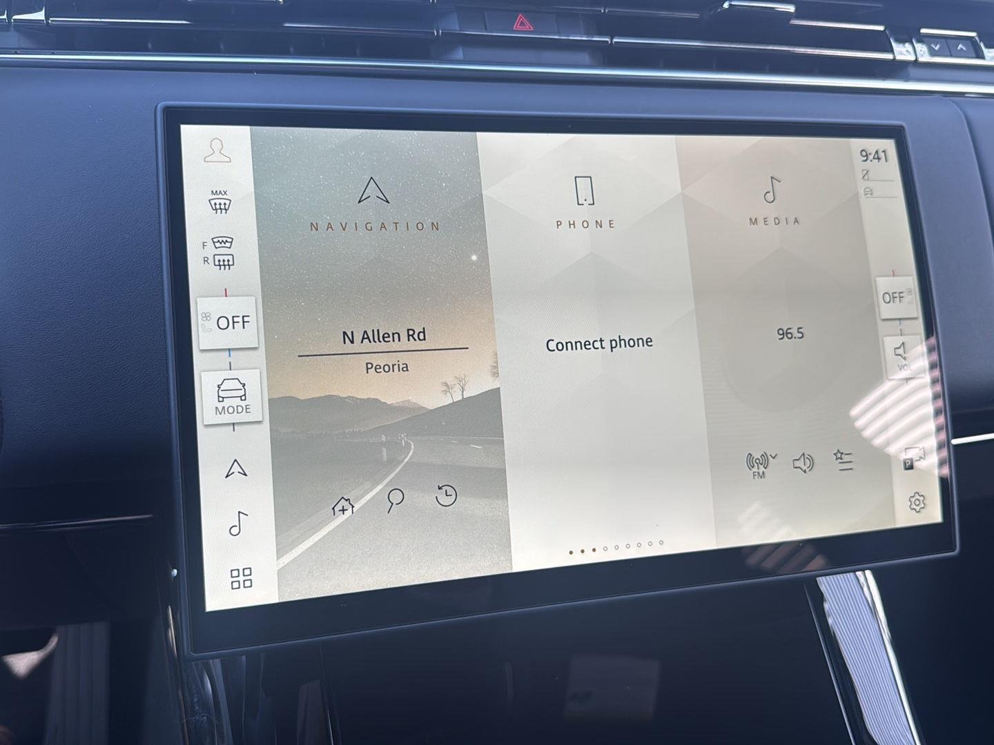 New 2027 Santorini Black Land Rover SE image 26