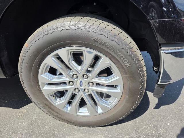 Used 2024 Black Metallic Ford Lariat image 39