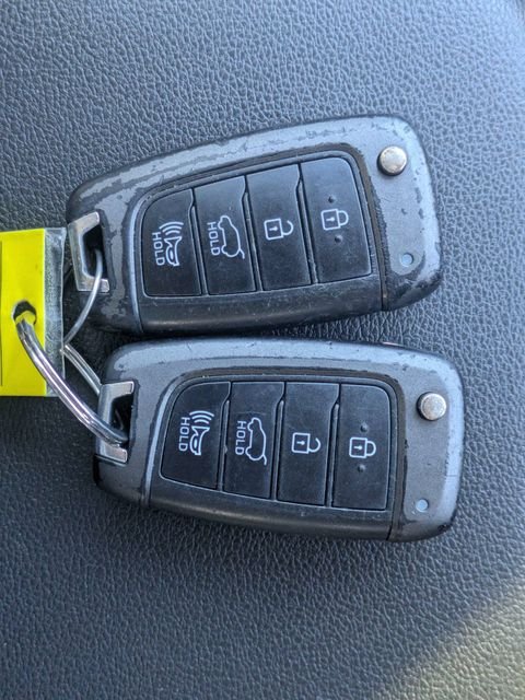 Used 2021 Gray Hyundai SE image 32