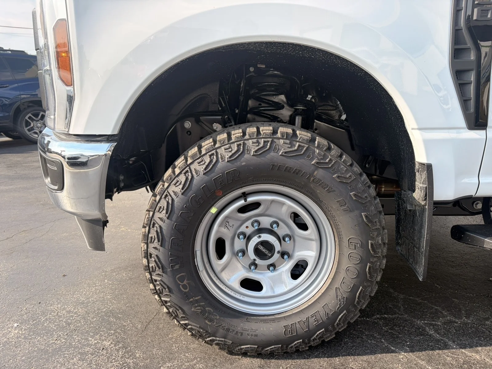 New 2027 Oxford White Ford F-250® XL image 27
